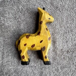 Carved Wood‎ Giraffe Figurine Yellow Brown Spotted Folk Art 5" MCM Vintage Style